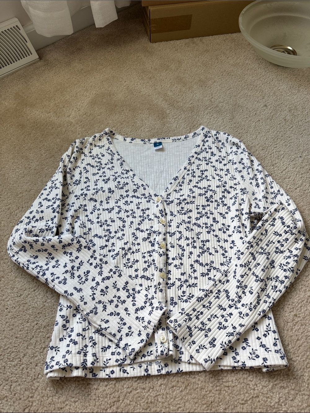 Old Navy Cream Ribbed V-Neck Button Front Top with Navy Floral